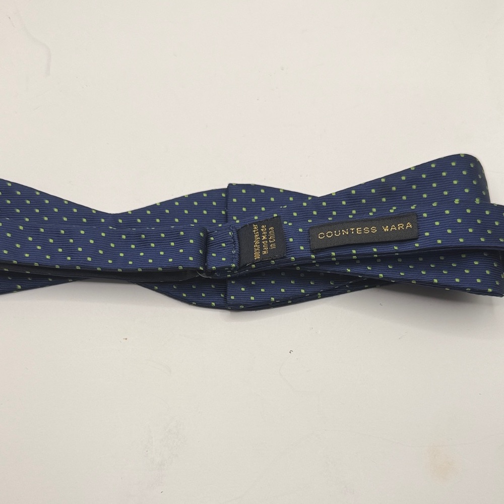 Countess Mara‎ Navy and Lime Bow Tie